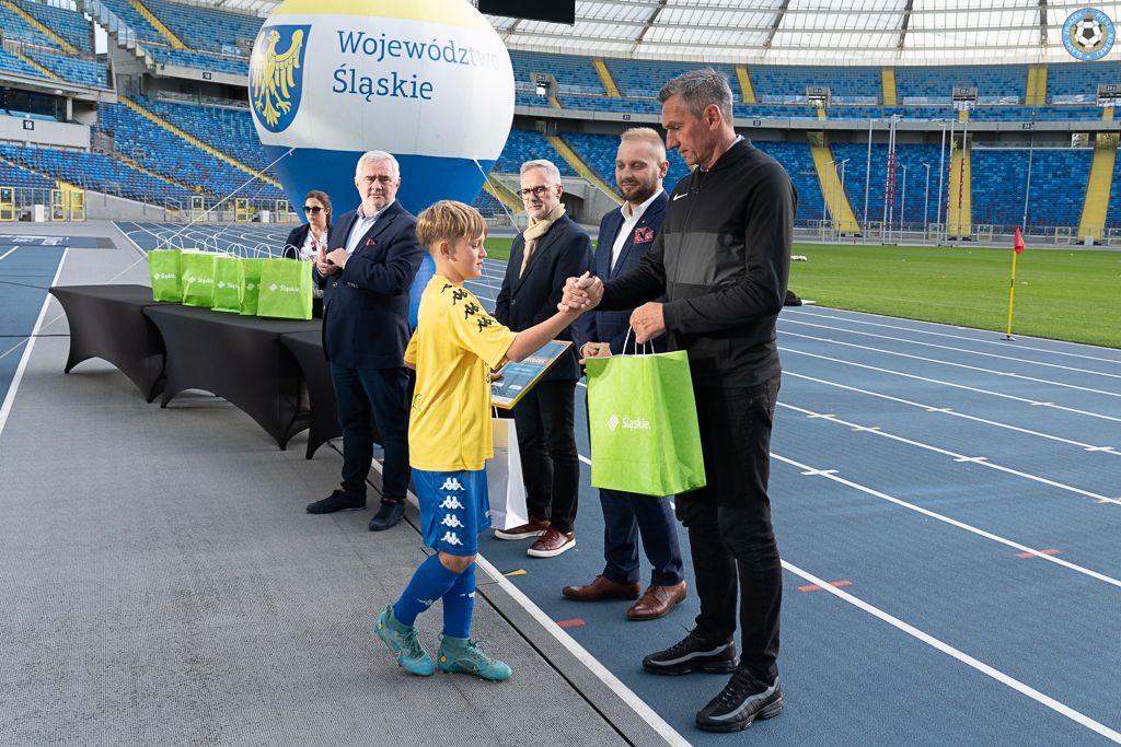 Filip odbierający powołanie.